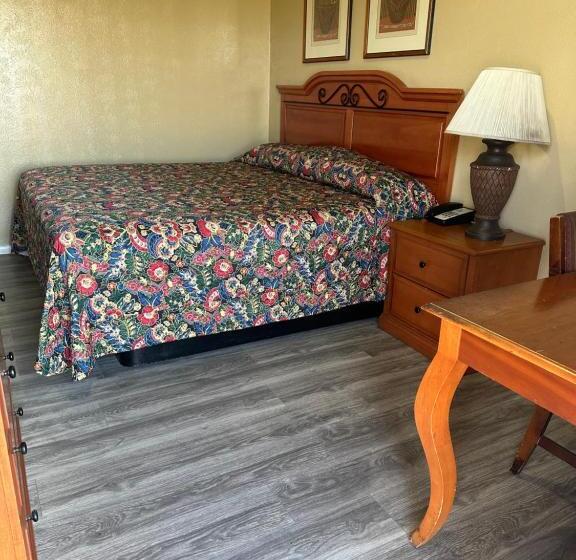 Pokój Standard Łóżko King Size, Regency Inn & Suites By Oyo Bay City