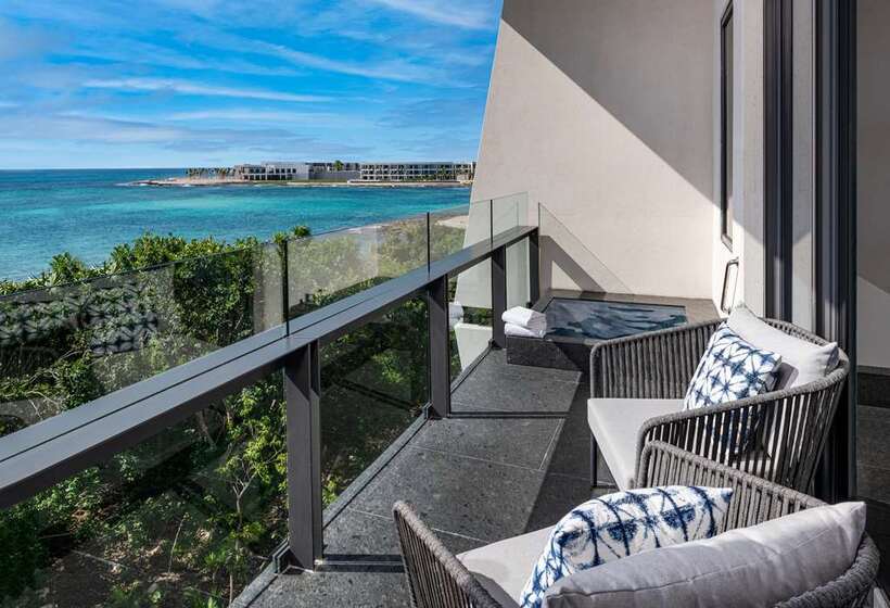 带大床的行政房间, Hilton Budapest