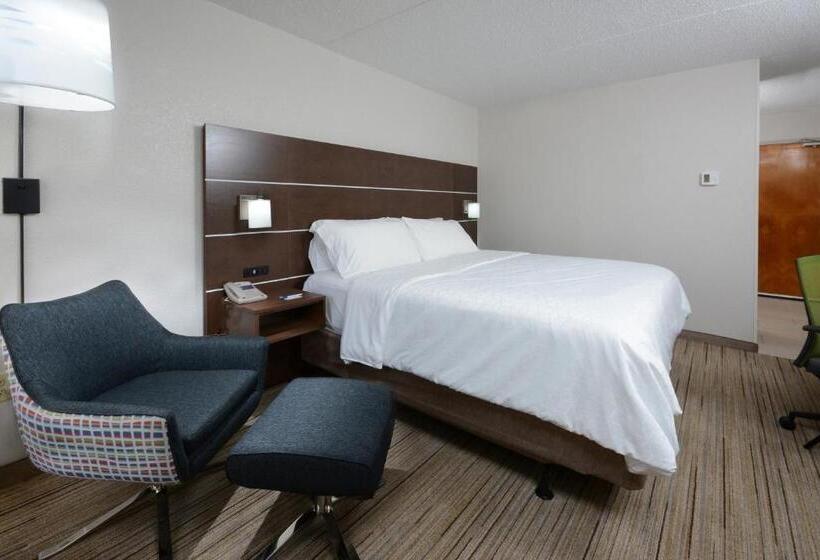 キングサイズベッドのスタンダードルーム, Holiday Inn Express Danville, An Ihg