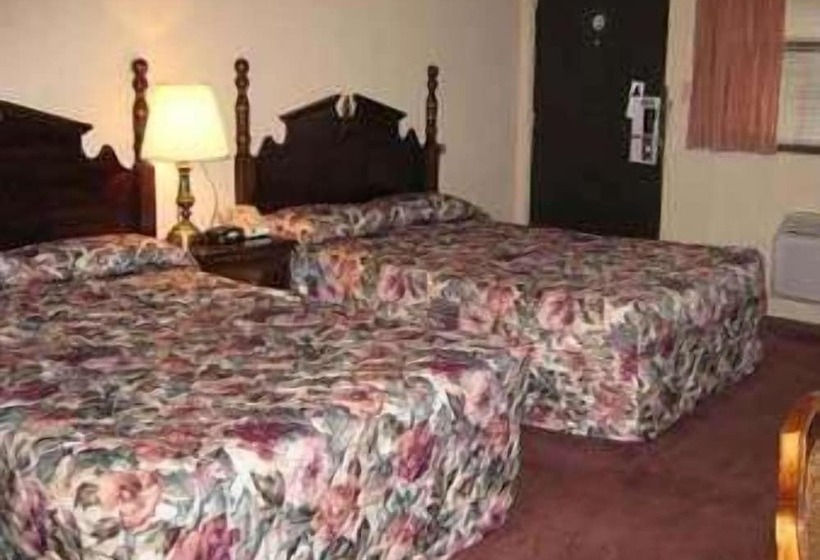 غرفه قياسيه سريرين مزدوجين, Knights Inn Endwell