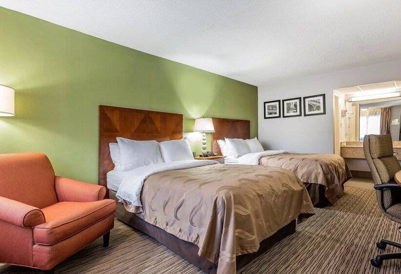 חדר סטנדרט שתי מיטות זוגיות, Quality Inn Forsyth Near Ga Public Safety Training Center