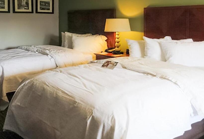 חדר סטנדרט שתי מיטות זוגיות, Quality Inn Forsyth Near Ga Public Safety Training Center