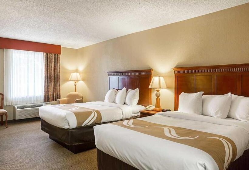 غرفه قياسيه سريرين مزدوجين, Quality Inn