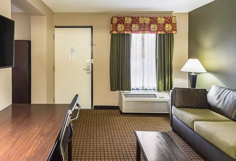 سوییت, Quality Inn & Suites Greenville Haywood Mall
