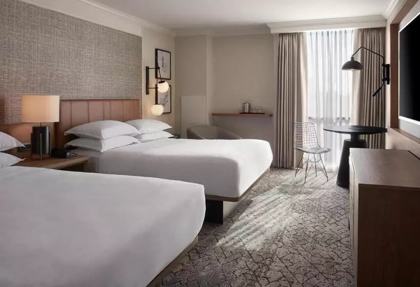 スーペリアールーム, Sheraton Parkway Toronto North Hotel & Suites