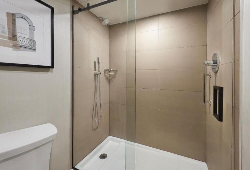 Номер Superior Кровать Кинг, Sheraton Parkway Toronto North Hotel & Suites