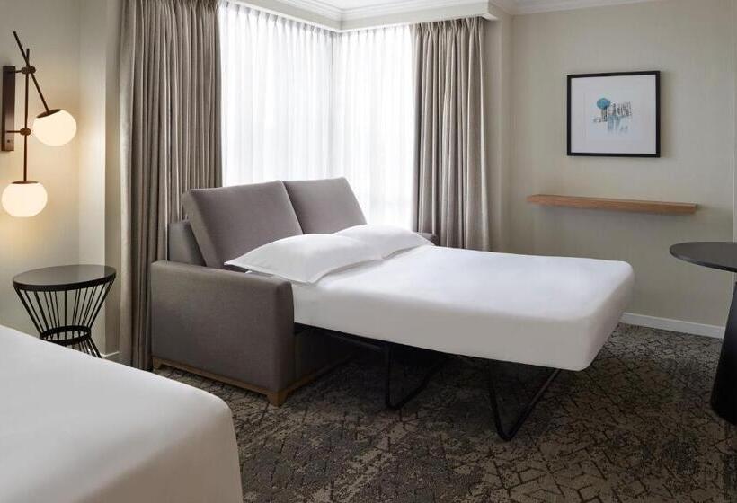 غرفة سوبيريور سرير كينج, Sheraton Parkway Toronto North Hotel & Suites