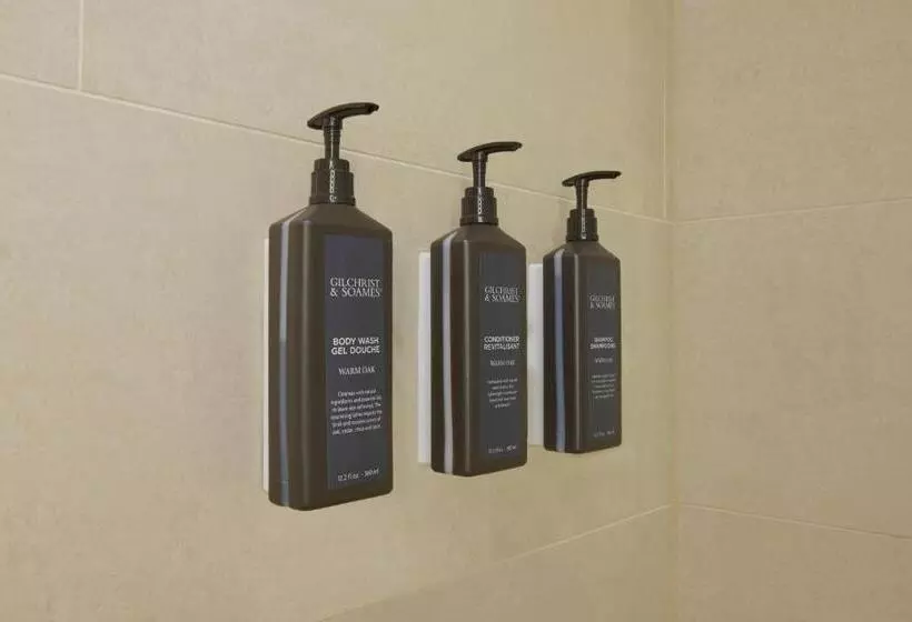 キングサイズベッドのスーペリアルーム, Sheraton Parkway Toronto North Hotel & Suites