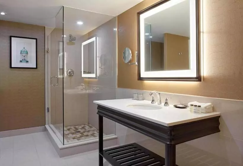 プレミアムスイート, Sheraton Parkway Toronto North Hotel & Suites