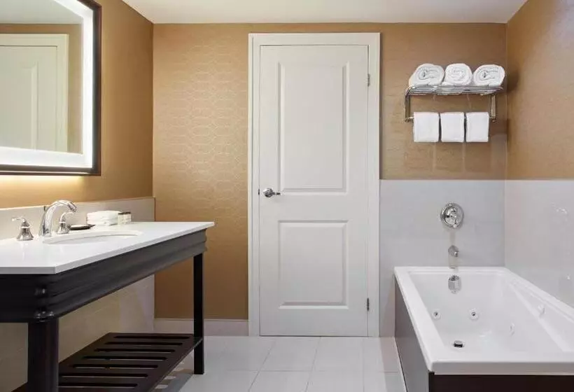 プレミアムスイート, Sheraton Parkway Toronto North Hotel & Suites