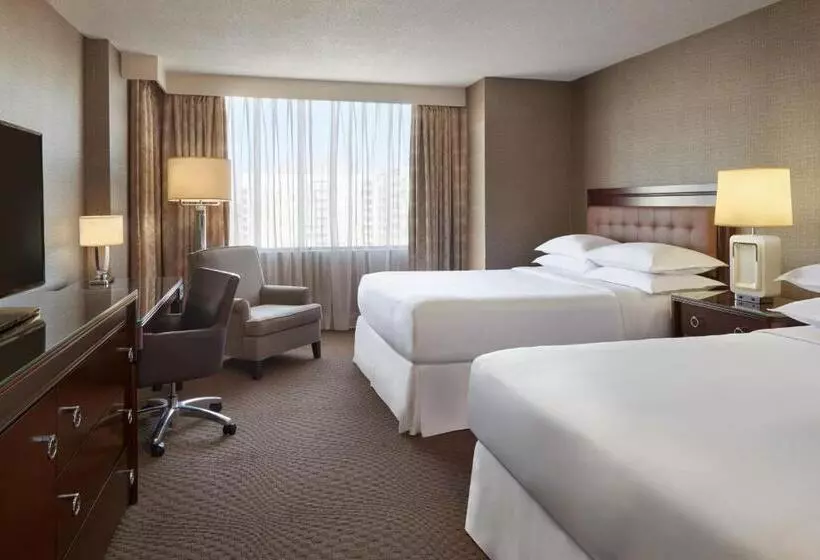 クラブルーム, Sheraton Parkway Toronto North Hotel & Suites