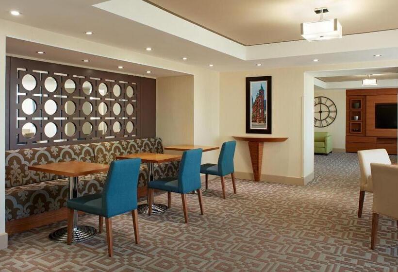 غرفة كلوب سرير كينج, Sheraton Parkway Toronto North Hotel & Suites