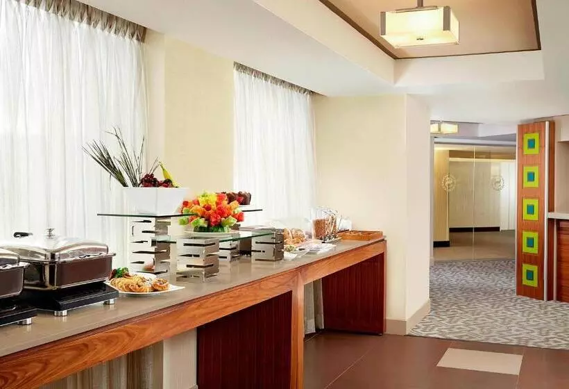 クラブスイート, Sheraton Parkway Toronto North Hotel & Suites