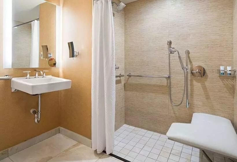 اتاق پرمیوم, The Westin Crystal City Reagan National Airport