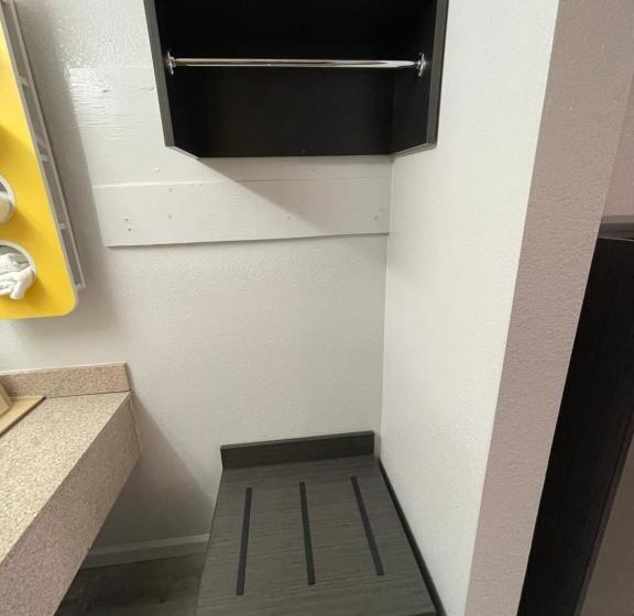 غرفة ديلوكس رباعية, Motel 6 Dyersburg, Tn