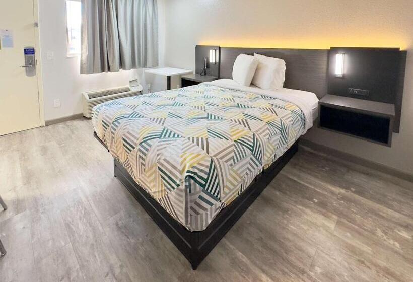 غرفة قياسية لذوى الاحتياجات الخاصة, Motel 6 Dyersburg, Tn