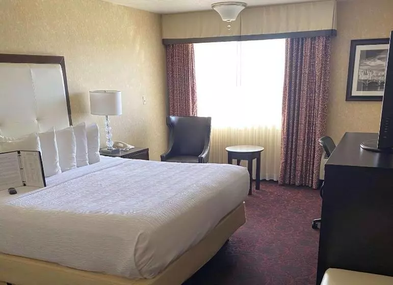 キングサイズベッドのスタンダードルーム, Best Western Coral Hills