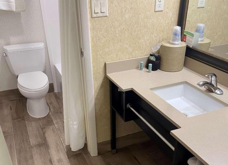 جناح عائلي, Best Western Coral Hills