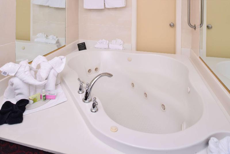 سوئیت با تخت بزرگ, Best Western Coral Hills