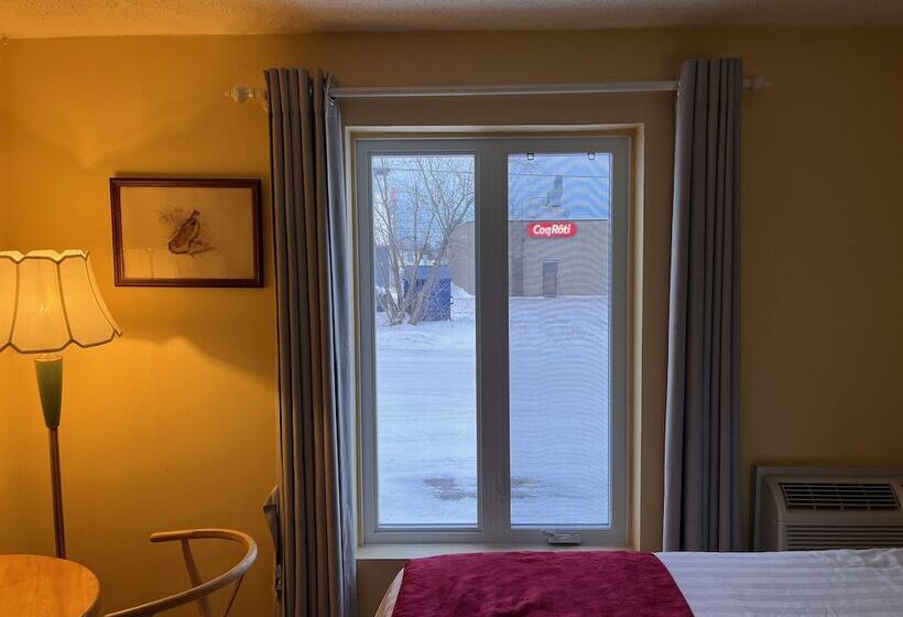 家庭间, Cowansville