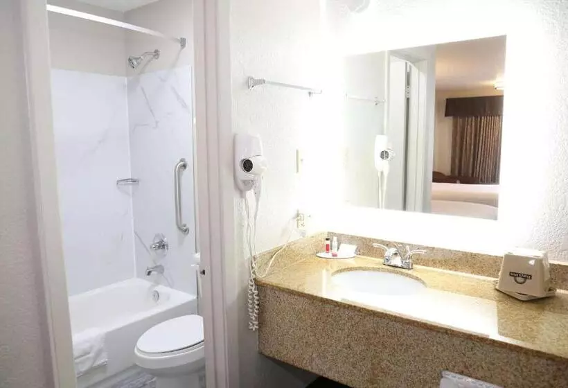 اتاق استاندارد, Days Inn By Wyndham Monroe, Louisiana