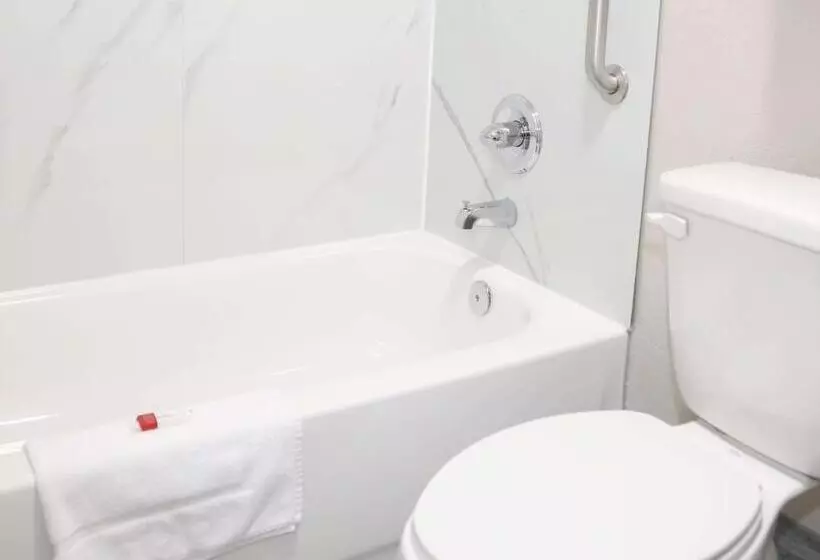اتاق استاندارد, Days Inn By Wyndham Monroe, Louisiana