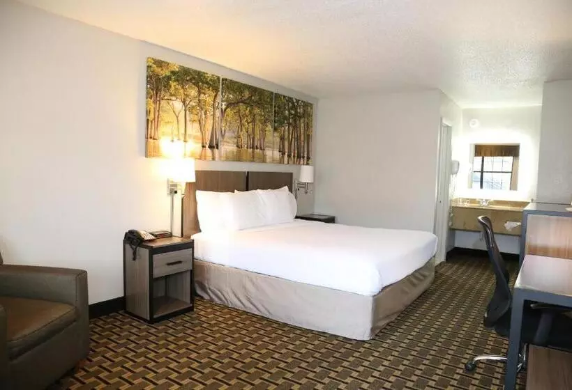 اتاق استاندارد با تخت بزرگ, Days Inn By Wyndham Monroe, Louisiana