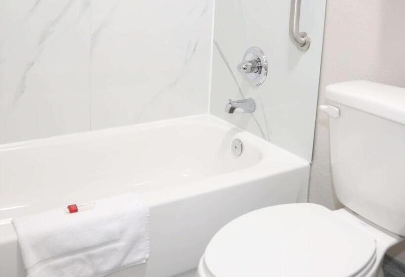 غرفة قياسية سرير كينج, Days Inn By Wyndham Monroe, Louisiana