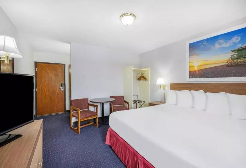 Standard-invahuone King-vuode, Days Inn By Wyndham Monticello