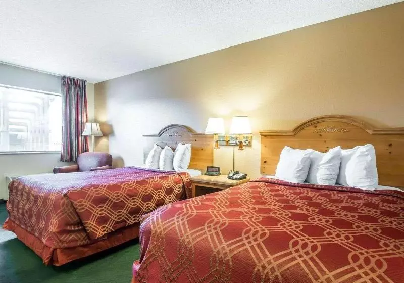 اتاق استاندارد با تخت بزرگ, Econo Lodge Springfield I44