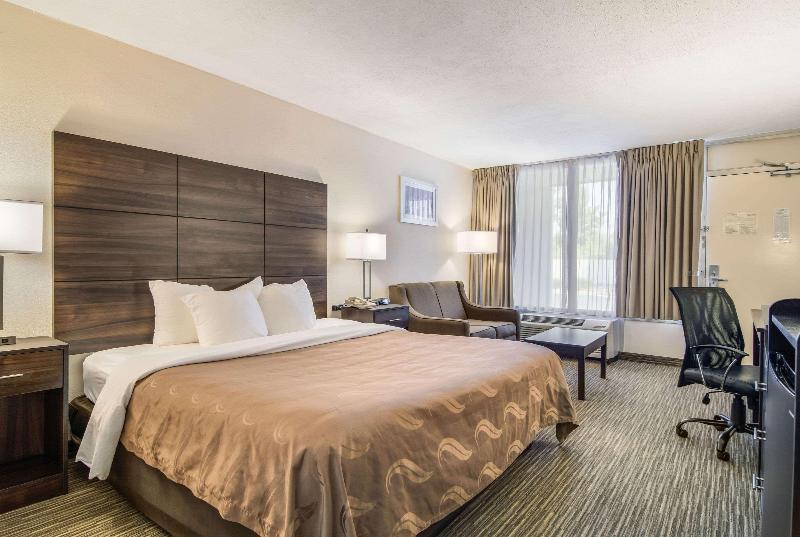 غرفة قياسية سرير كينج, Quality Inn Suwanee I85