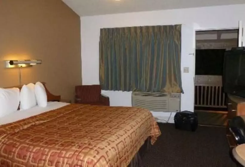 سوئیت با تخت بزرگ, Red Roof Inn San Dimas  Fairplex