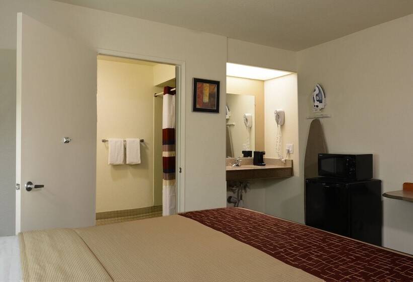 Люкс Кровать Кинг, Red Roof Inn San Dimas  Fairplex