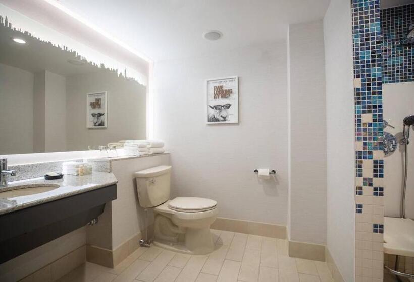 带大床的标准间, Renaissance New York Times Square By Marriott
