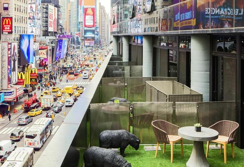 带大床的标准间, Renaissance New York Times Square By Marriott