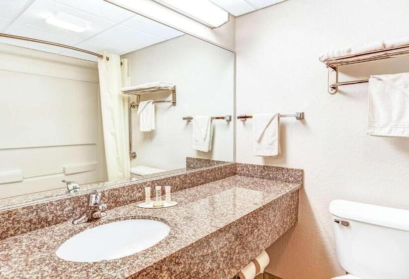 חדר סטנדרט עם מיטת קומתיים, Super 8 By Wyndham Mahwah