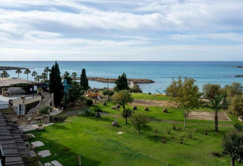 Семейное Студио, Coral Beach Hotel & Resort Cyprus