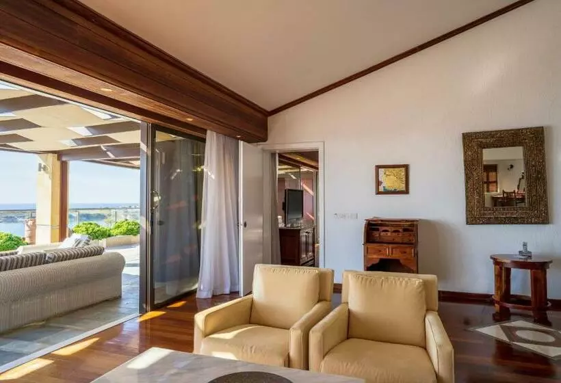 ロイヤルスイート, Coral Beach Hotel & Resort Cyprus