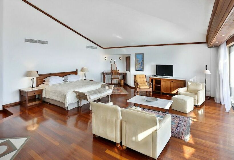 جناح ملكى, Coral Beach Hotel & Resort Cyprus