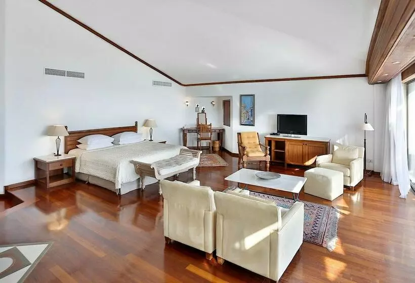 ロイヤルスイート, Coral Beach Hotel & Resort Cyprus
