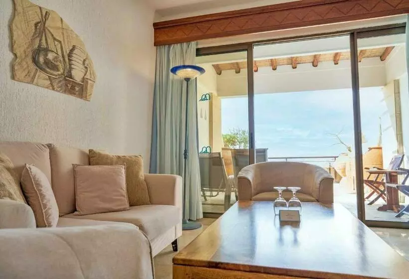 スーペリアスタジオ, Coral Beach Hotel & Resort Cyprus