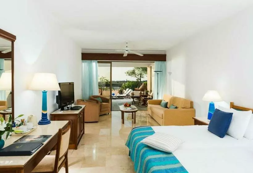 スーペリアスタジオ, Coral Beach Hotel & Resort Cyprus