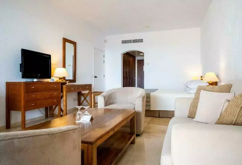 スーペリアスタジオ, Coral Beach Hotel & Resort Cyprus
