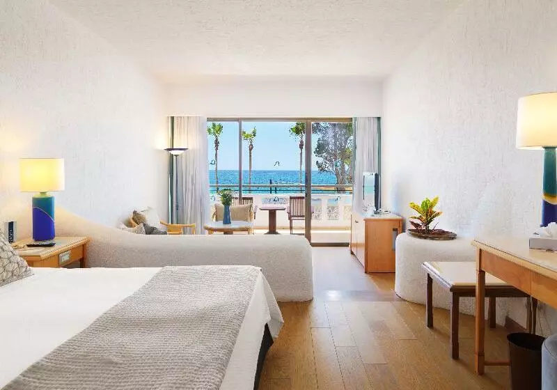 オーシャンビュースーペリアールーム, Coral Beach Hotel & Resort Cyprus