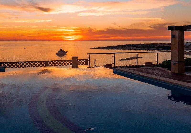 Люкс, Coral Beach Hotel & Resort Cyprus
