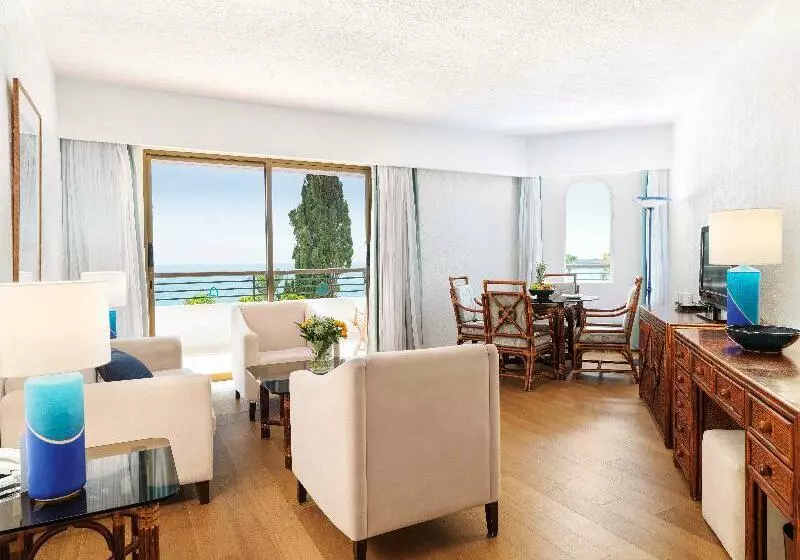 エクゼクティブスイート, Coral Beach Hotel & Resort Cyprus