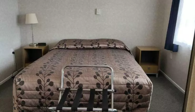 Huoneisto 1 Makuuhuone, Cypress Court Motel