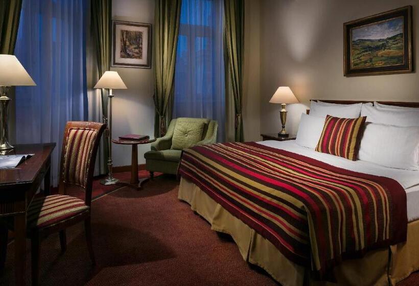 سوییت جونیور, Art Nouveau Palace