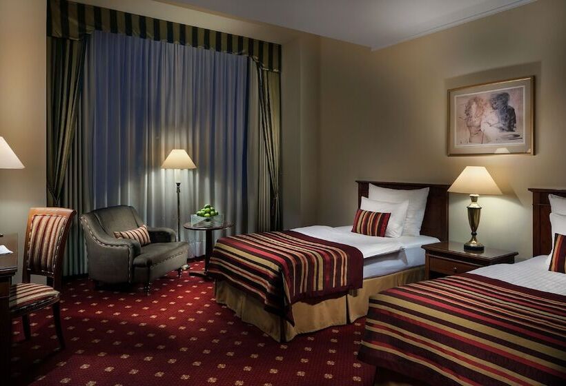 اتاق اجرایی, Art Nouveau Palace