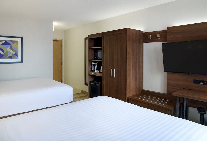 חדר סטנדרט, Holiday Inn Express Toronto Downtown, An Ihg